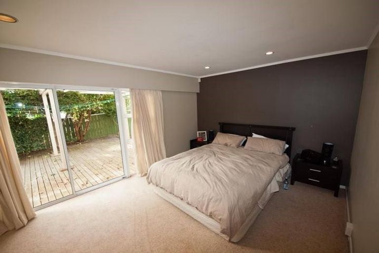 Photo of property in 5 Chudleigh Grove, Churton Park, Wellington, 6037