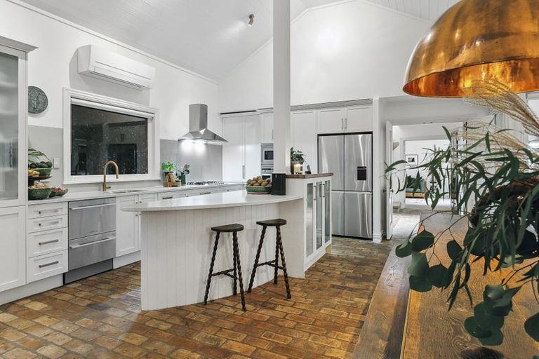 Photo of property in 49b Roland Road, Greenhithe, Auckland, 0632