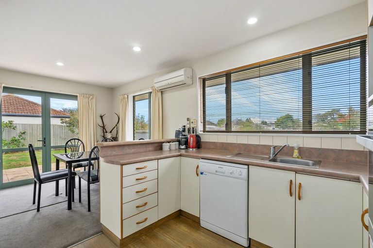 Photo of property in 31 Cossar Street, Burwood, Christchurch, 8083