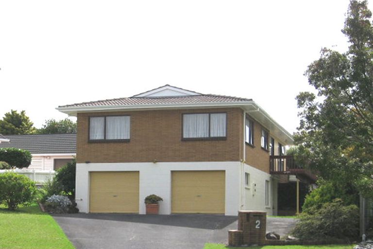 Photo of property in 2 Tatyana Place, Massey, Auckland, 0614