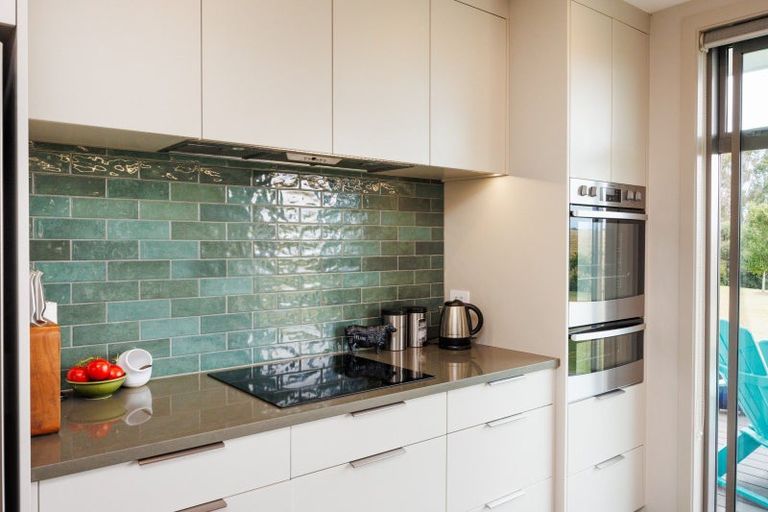 Photo of property in 20 Loveston Lane, Kelvin Grove, Palmerston North, 4470