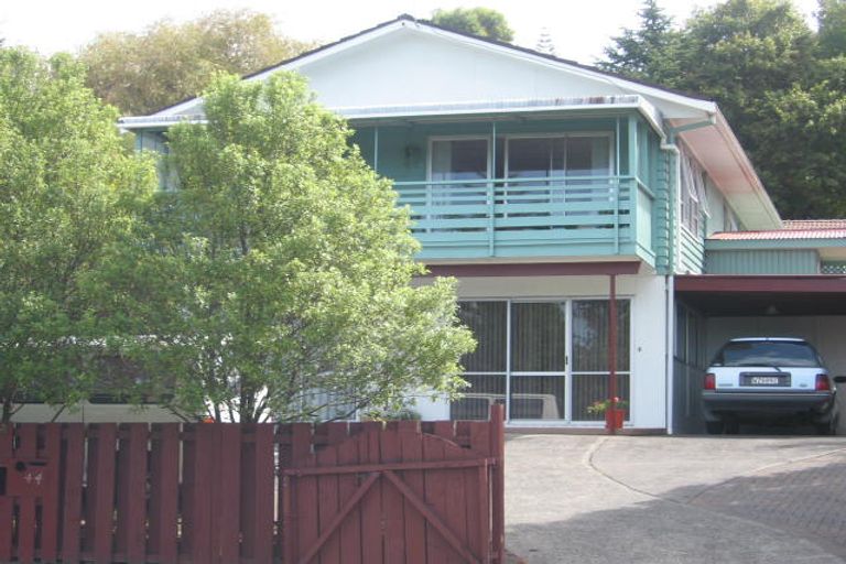 Photo of property in 50 Ayton Drive, Totara Vale, Auckland, 0629