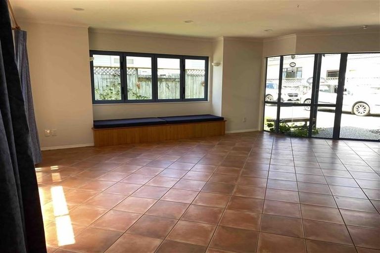 Photo of property in 34a Auckland Road, Greenmeadows, Napier, 4112