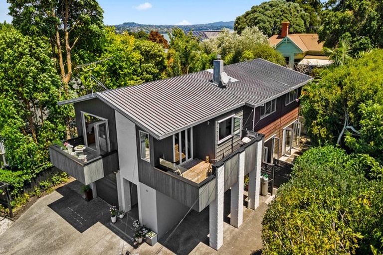 Photo of property in 46 Hinemoa Street, Birkenhead, Auckland, 0626