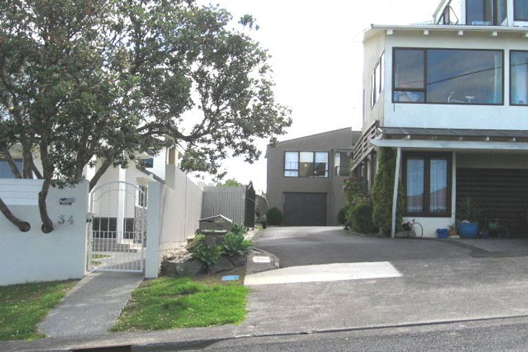 Photo of property in 2/36 Seaview Road, Castor Bay, Auckland, 0620