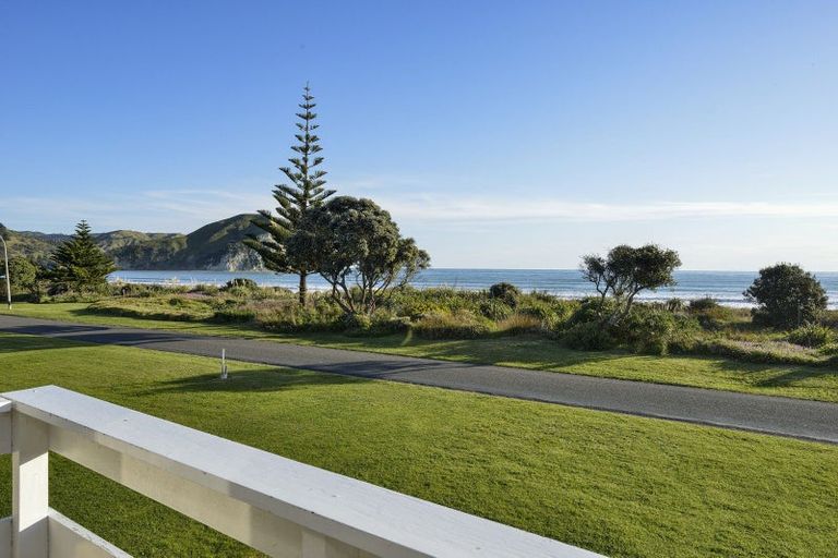 Photo of property in 11 Moana Drive, Mahia, 4198