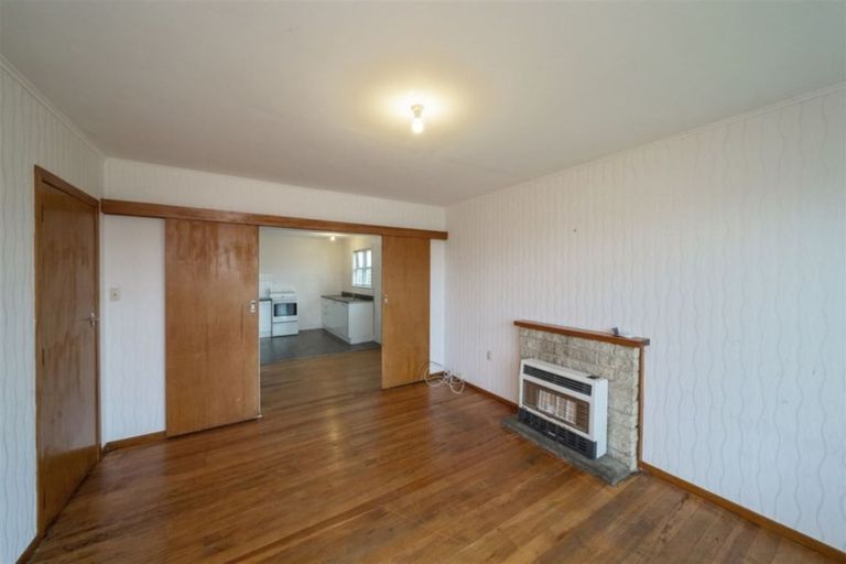 Photo of property in 5 Murray Avenue, Hawera, 4610