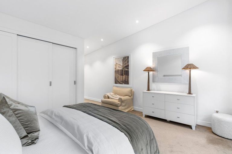 Photo of property in Bay Point Apartments, 6b/172 Oriental Parade, Oriental Bay, Wellington, 6011