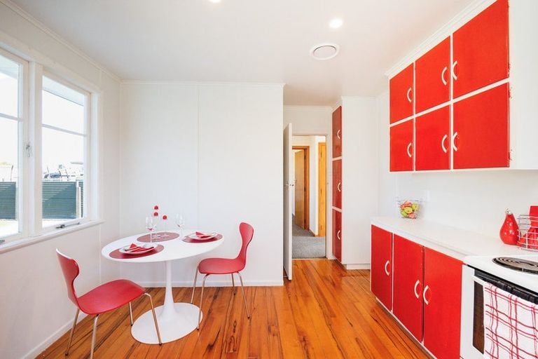 Photo of property in 18 Anakiwa Street, Kelvin Grove, Palmerston North, 4414