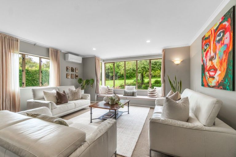 Photo of property in 37 Hardens Lane, Paremoremo, Auckland, 0632