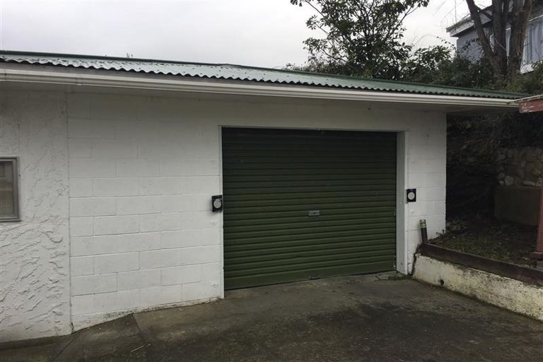 Photo of property in 20 Leicester Street, Picton, 7220