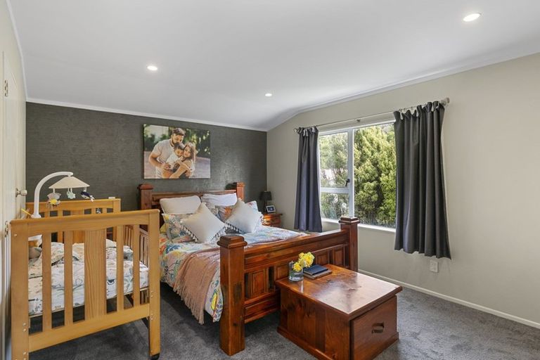 Photo of property in 13 Cranwell Street, Churton Park, Wellington, 6037