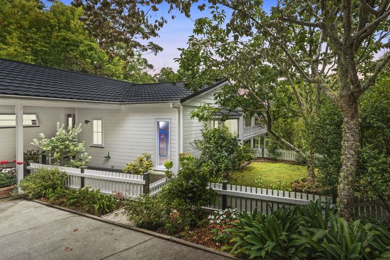 Photo of property in 1a Cochran Road, Oratia, Auckland, 0604