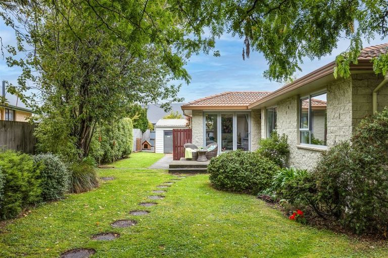 Photo of property in 139 Hawthornden Road, Avonhead, Christchurch, 8042