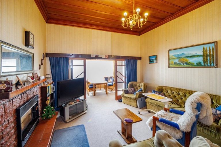 Photo of property in 23 Waitangi Road, Waverley, 4592