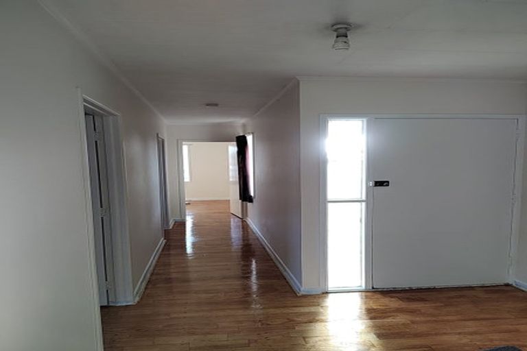 Photo of property in 5 Duggan Avenue, Mangere, Auckland, 2022