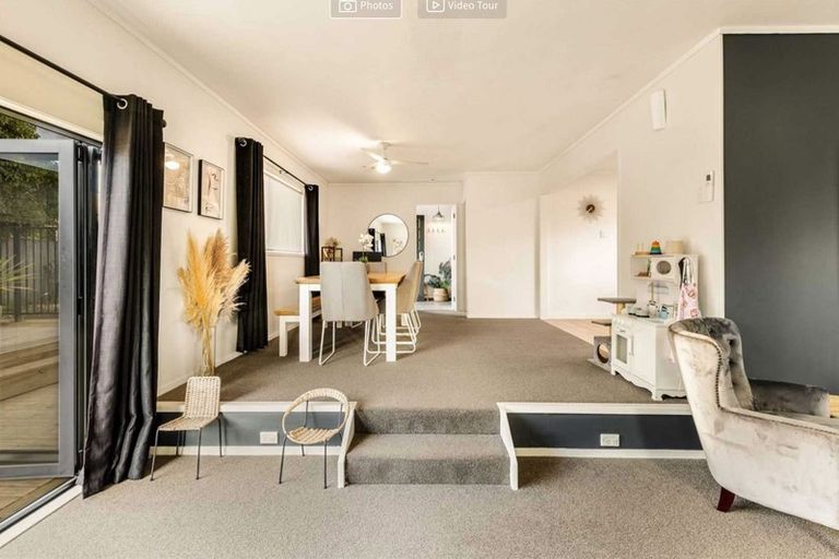 Photo of property in 93 Oreil Avenue, West Harbour, Auckland, 0618