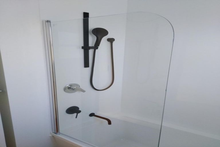 Photo of property in 131a Normandale Road, Normandale, Lower Hutt, 5010