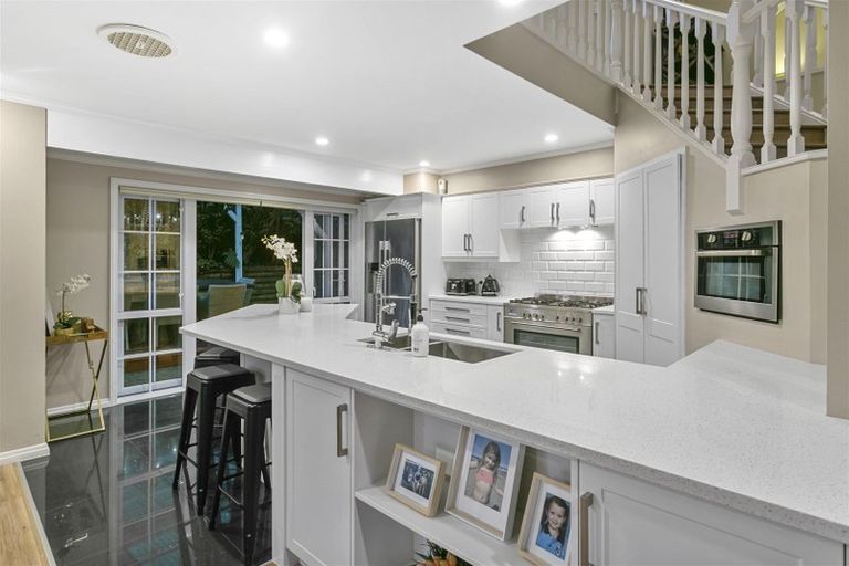 Photo of property in 1/48 Seaton Road, Murrays Bay, Auckland, 0630