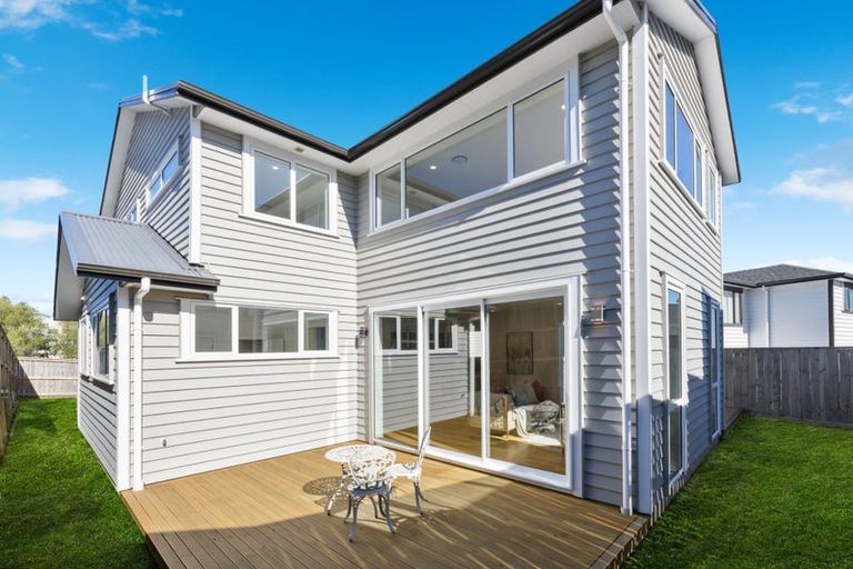 Photo of property in 30 Kenmure Avenue, Forrest Hill, Auckland, 0620