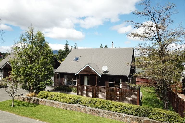 Photo of property in 1 Saint James Avenue, Hanmer Springs, 7334