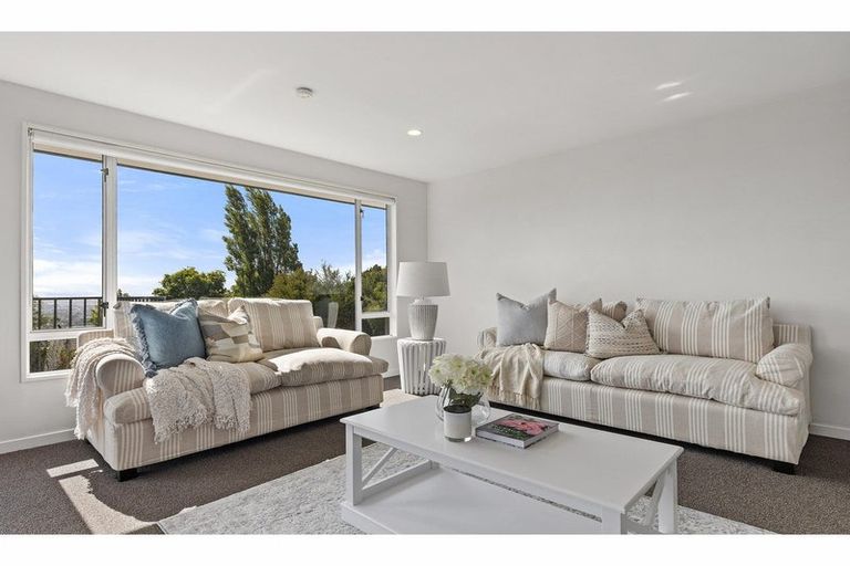 Photo of property in 118 Dyers Pass Road, Cashmere, Christchurch, 8022