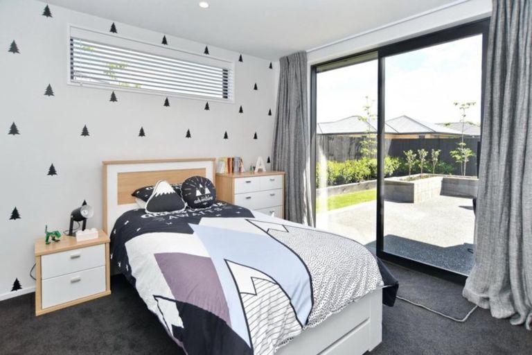 Photo of property in 34 Karere Avenue, Marshland, Christchurch, 8083