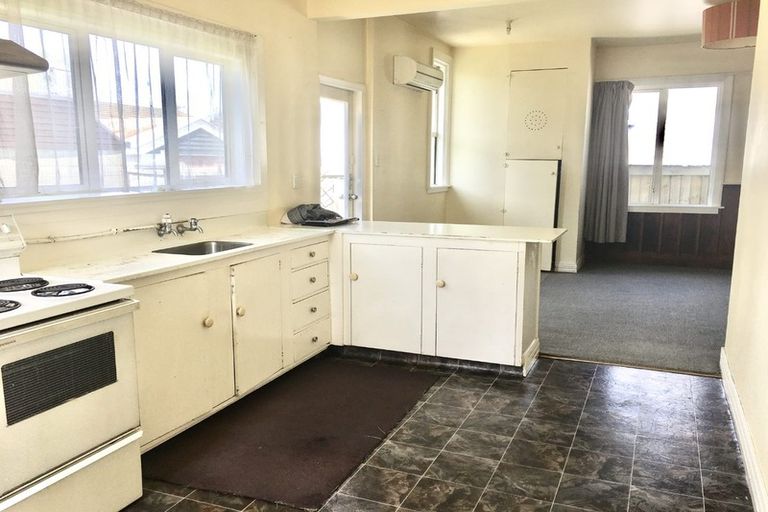 Photo of property in 2/64 Division Street, Riccarton, Christchurch, 8041