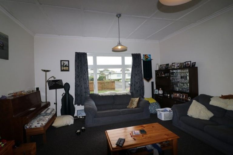 Photo of property in 68 Barraud Street, Dannevirke, 4930