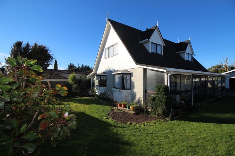 Photo of property in 1 Kensington Road, Marton, 4710