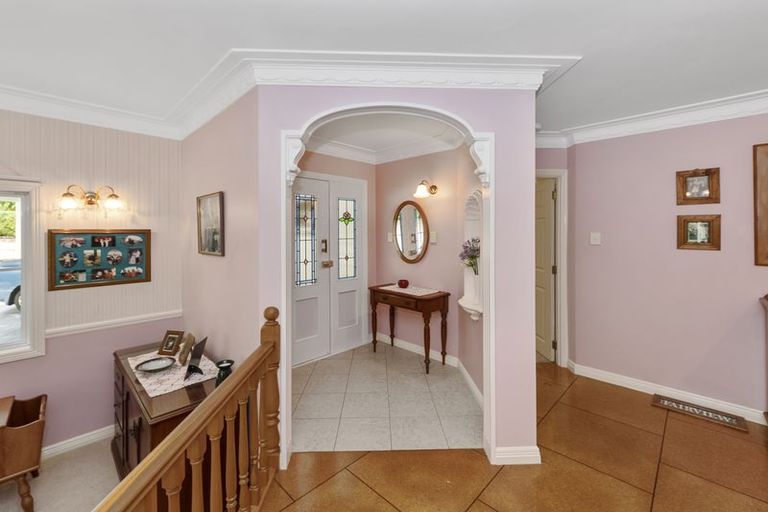 Photo of property in 1a Cochran Road, Oratia, Auckland, 0604