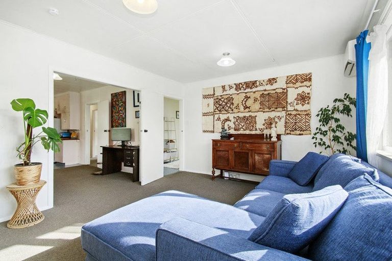 Photo of property in 188 Sievers Grove, Cannons Creek, Porirua, 5024