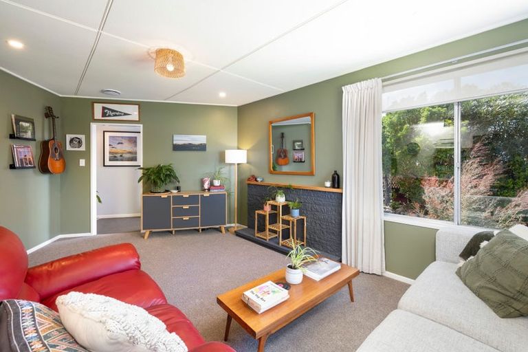 Photo of property in 13 Farrier Grove, Featherston, 5710