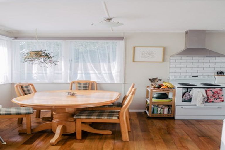 Photo of property in 15 Tasman Street, Havelock North, 4130