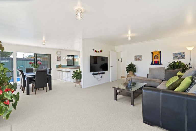 Photo of property in 116 Evans Road, Papamoa Beach, Papamoa, 3118