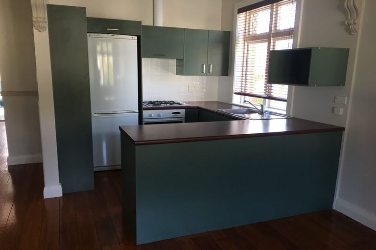 Photo of property in 58 Brougham Street, Mount Victoria, Wellington, 6011