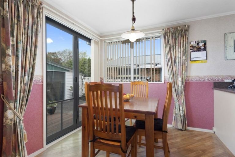 Photo of property in 4 Denver Grove, Totara Park, Upper Hutt, 5018