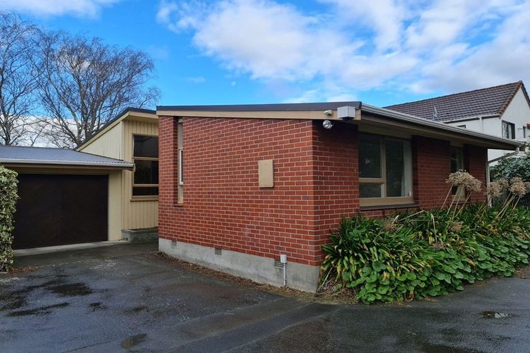 Photo of property in 35 Newbridge Place, Ilam, Christchurch, 8041