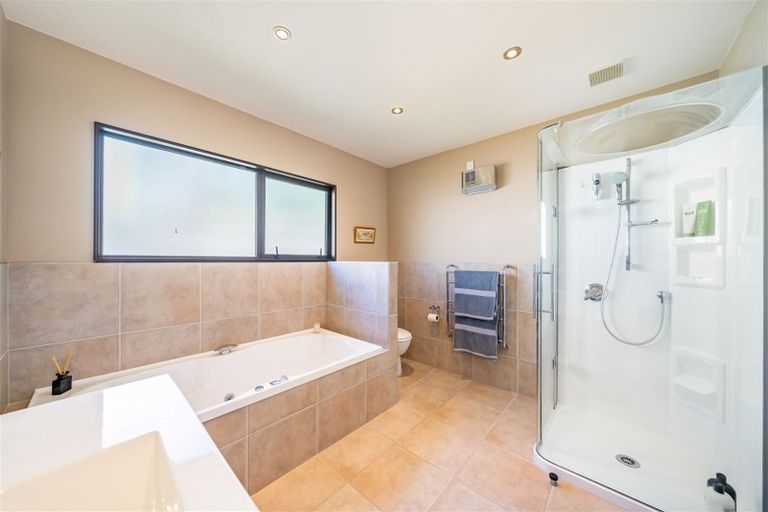 Photo of property in 18b Kamahi Street, Stokes Valley, Lower Hutt, 5019