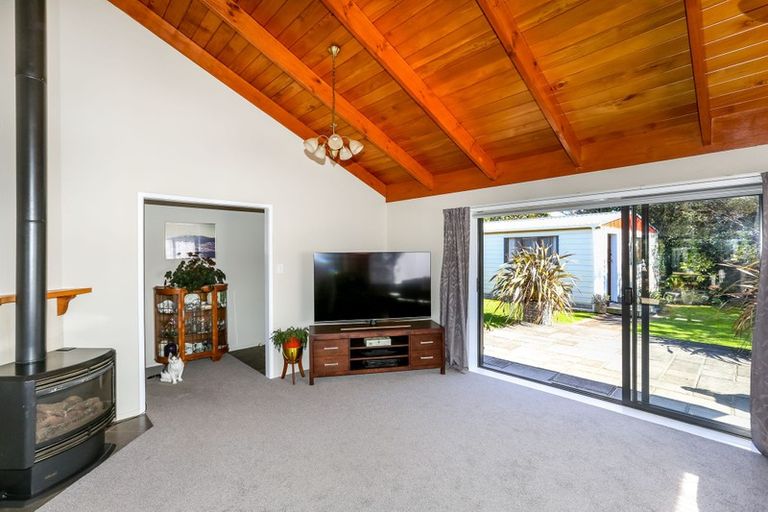 Photo of property in 18d Karamea Street, Whalers Gate, New Plymouth, 4310