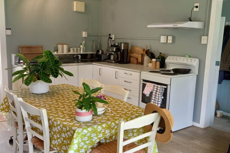 Photo of property in 18 Ngapaki Street, Waikanae Beach, Waikanae, 5036