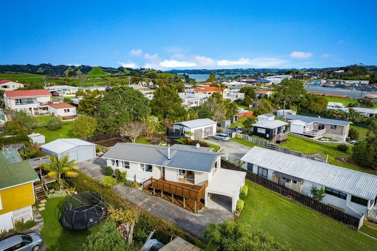 Photo of property in 15 Foster Crescent, Snells Beach, 0920