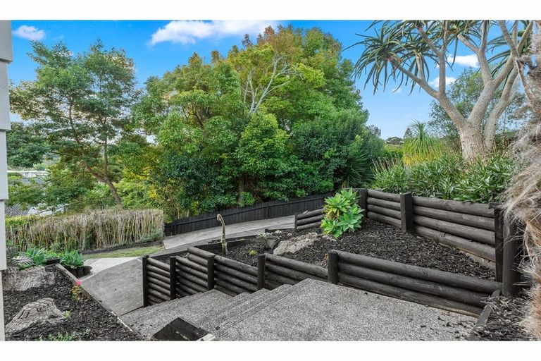 Photo of property in 61 Pemberton Avenue, Bayview, Auckland, 0629