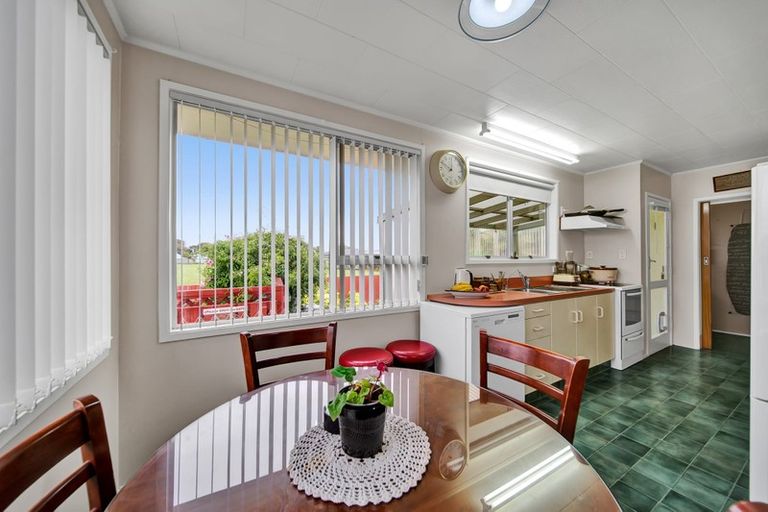 Photo of property in 14 Tawa Street, Hawera, 4610