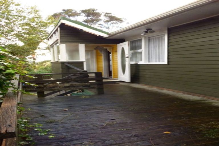 Photo of property in 144 Woodlands Park Road, Titirangi, Auckland, 0604