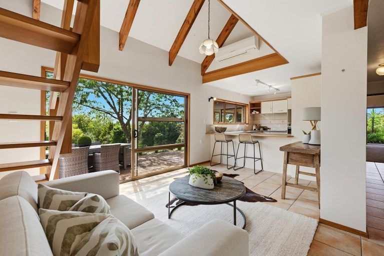 Photo of property in 39 Robinson Road, Whitianga, 3510