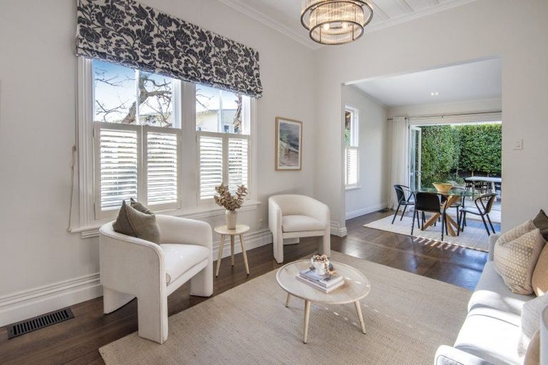 Photo of property in 2 Grahame Street, Devonport, Auckland, 0624