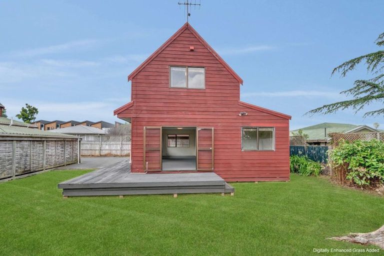 Photo of property in 3/54 Swanson Road, Henderson, Auckland, 0610