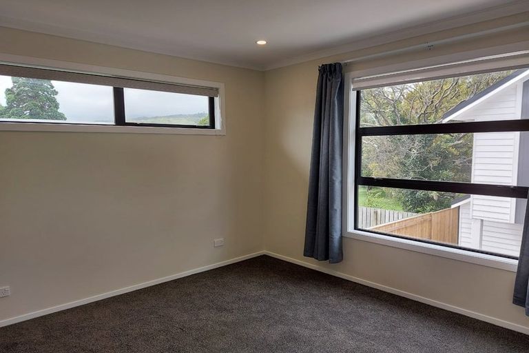 Photo of property in 18c Royal Street, Upper Hutt Central, Upper Hutt, 5018