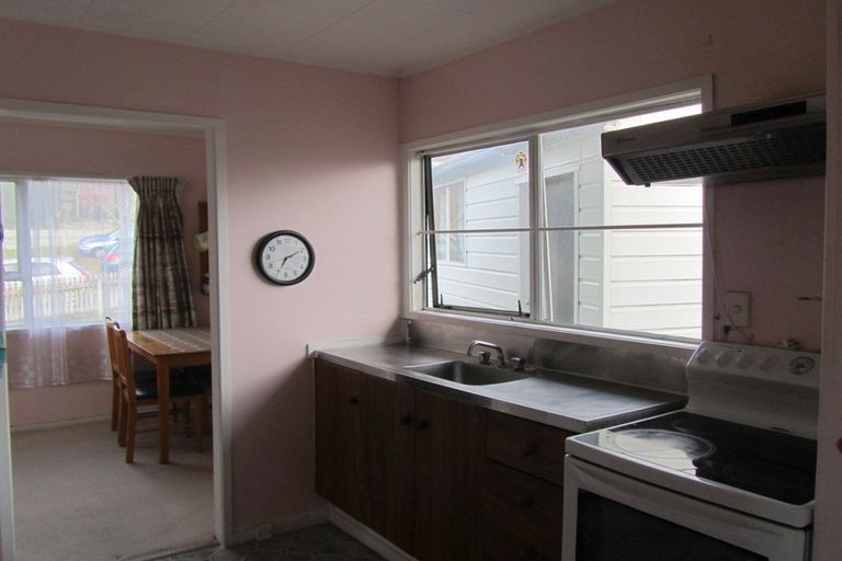 Photo of property in 26 Santiago Crescent, Unsworth Heights, Auckland, 0632